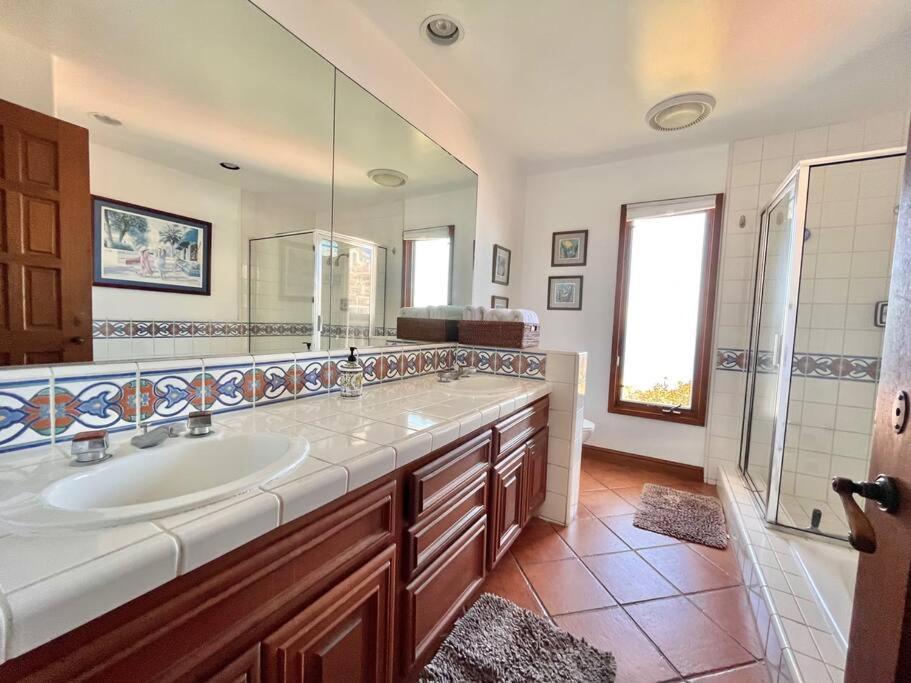 Sunrise Bliss Villa Avalon Exterior photo